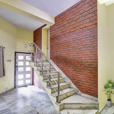 Hotel O R A Homestay Near Acropolis Mall 콜카타 외부 사진